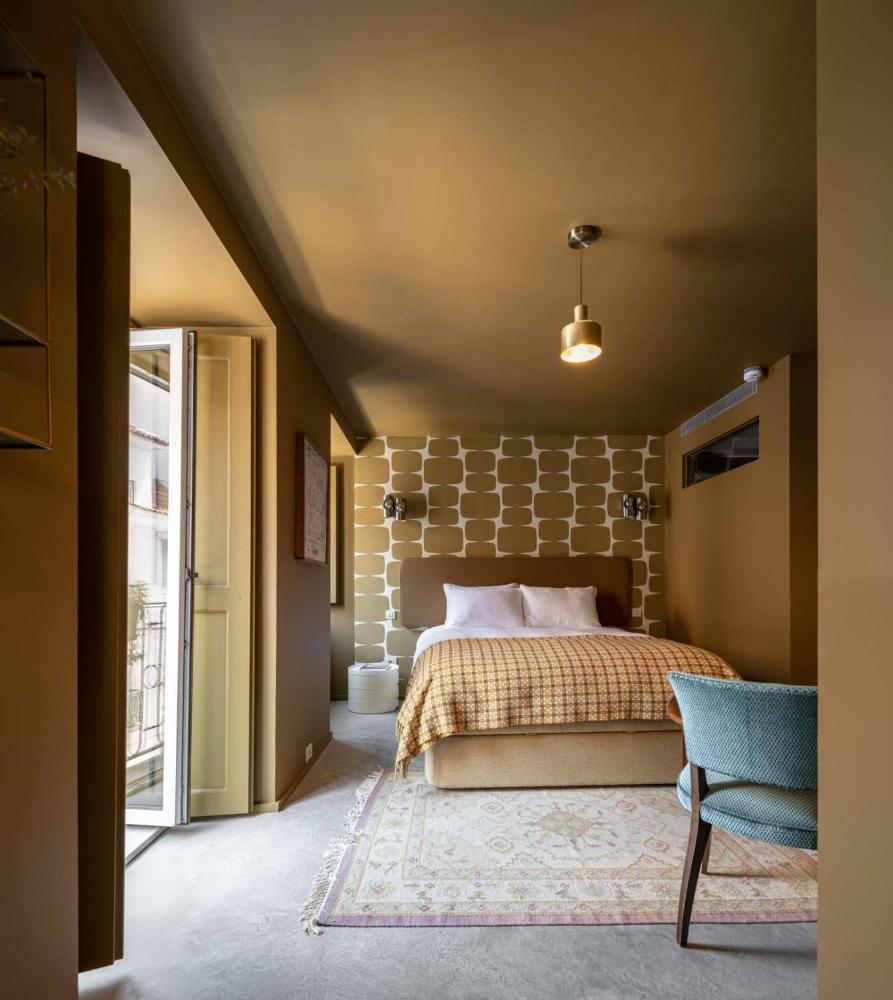 Deluxe Double Room with Balcony interior